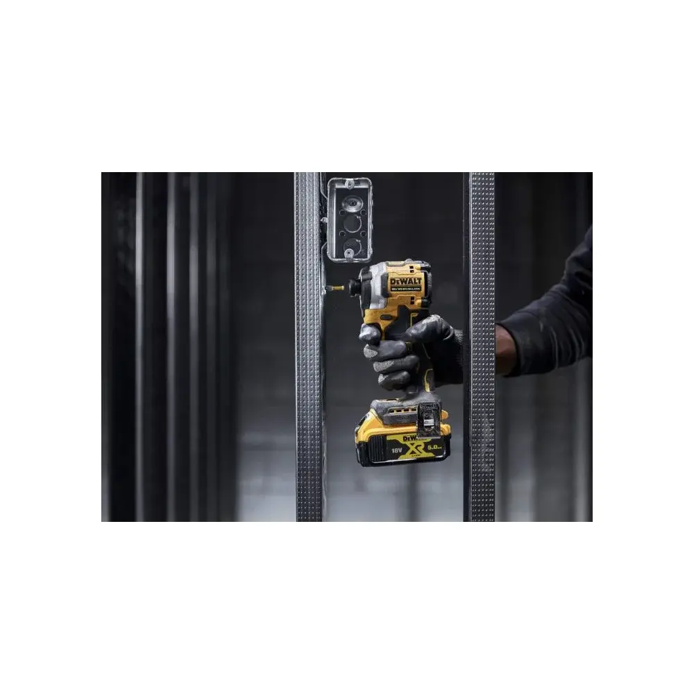 DeWALT DCF850P2T 18V XR Brushless Compact Impact Driver Kit (3).webp